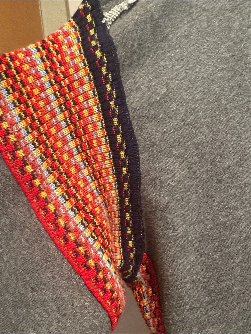 NATURAL LIFE Grey Crewneck Sweater with Red & Orange Trim - Size Small - Picture 5 of 9